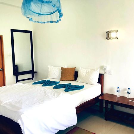 9 Arch View Rest Inn Ела Екстериор снимка