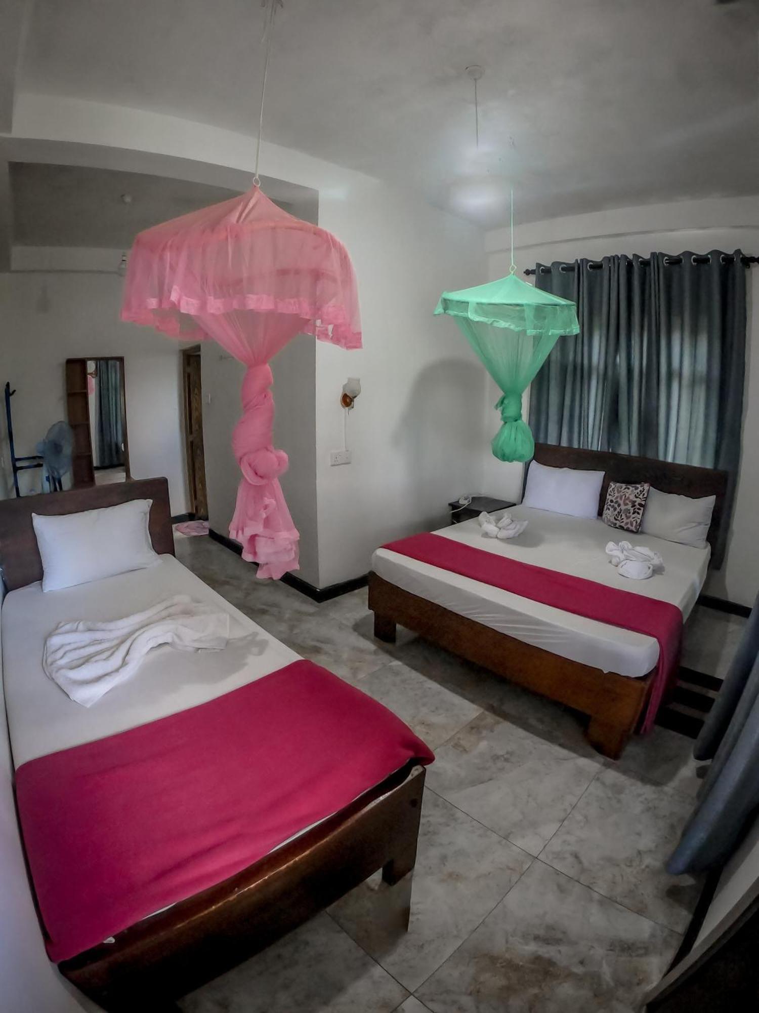 9 Arch View Rest Inn Ела Екстериор снимка