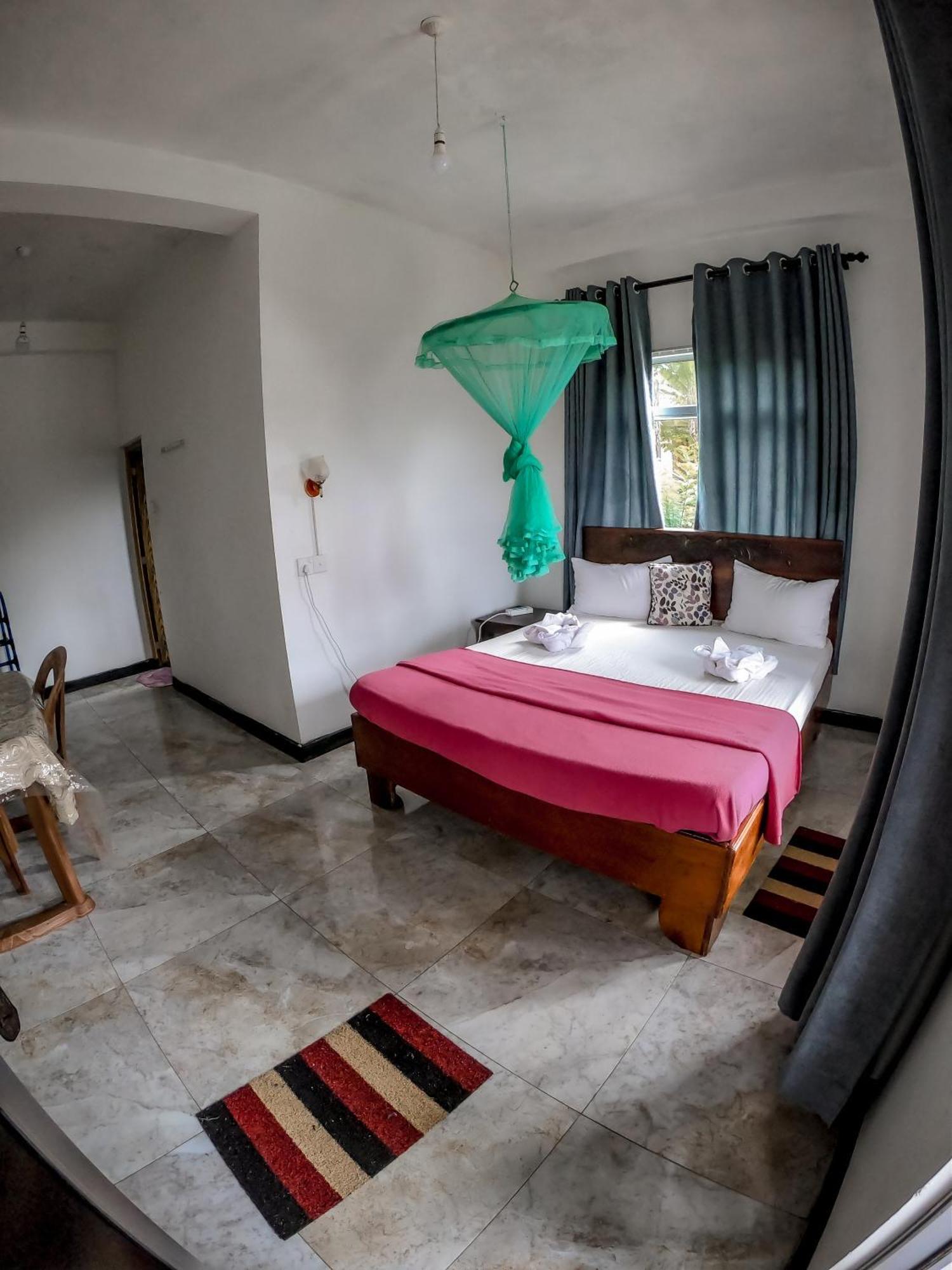 9 Arch View Rest Inn Ела Екстериор снимка