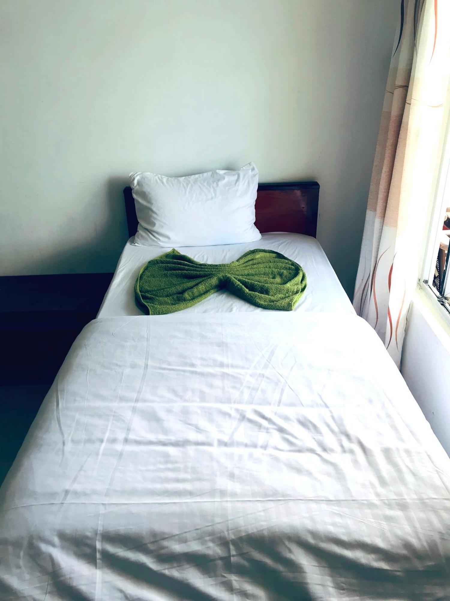 9 Arch View Rest Inn Ела Екстериор снимка