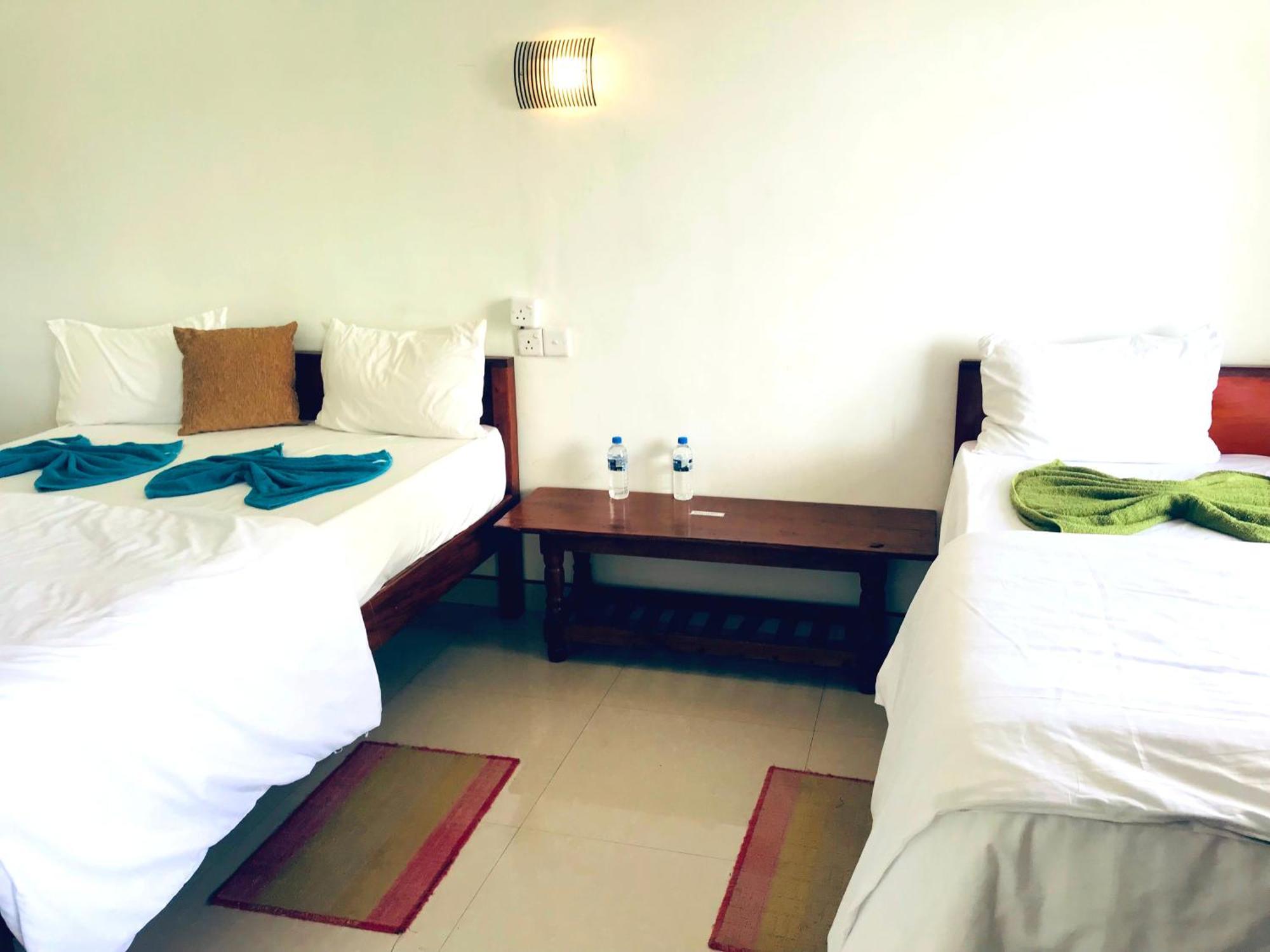 9 Arch View Rest Inn Ела Екстериор снимка