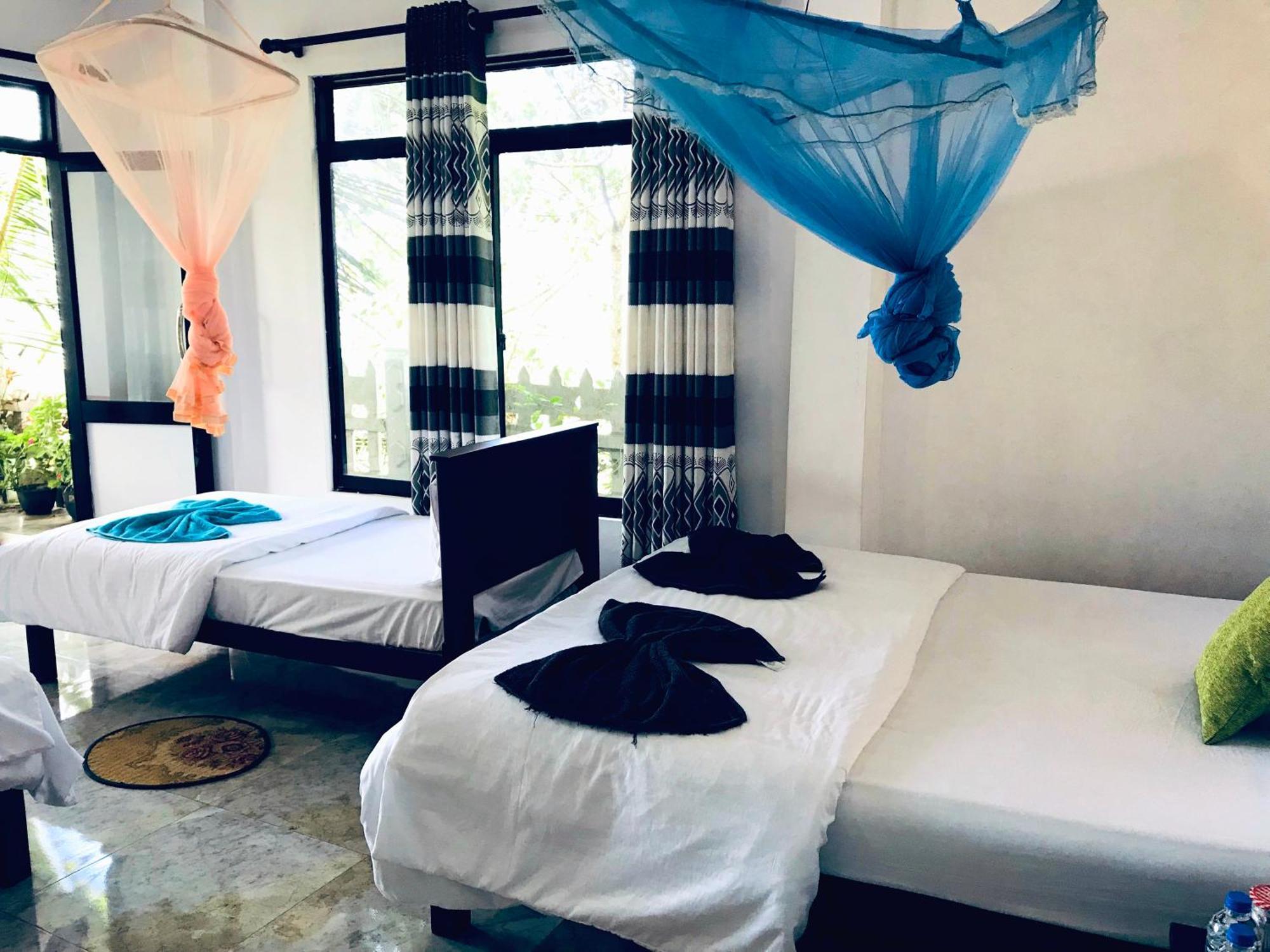 9 Arch View Rest Inn Ела Екстериор снимка