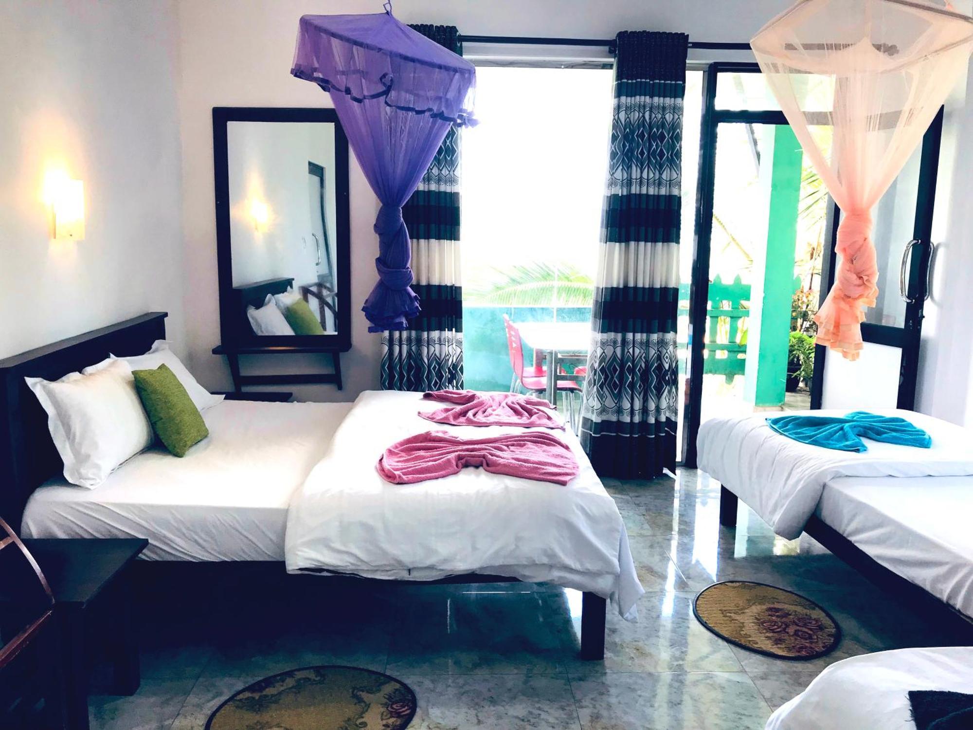 9 Arch View Rest Inn Ела Екстериор снимка
